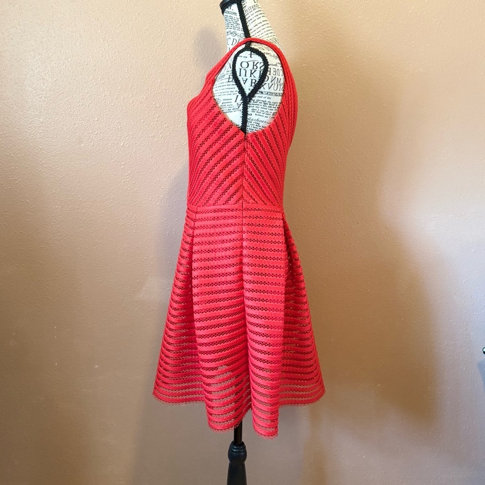 Express Red Textured Mini Dress - Picture 4 of 5